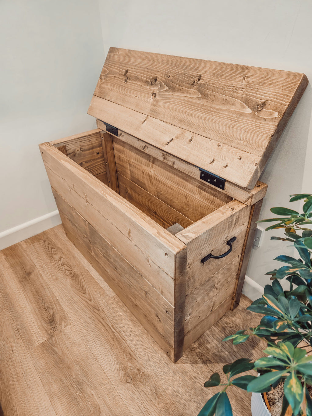 Rustic Wooden Chest Storage Box With Lid